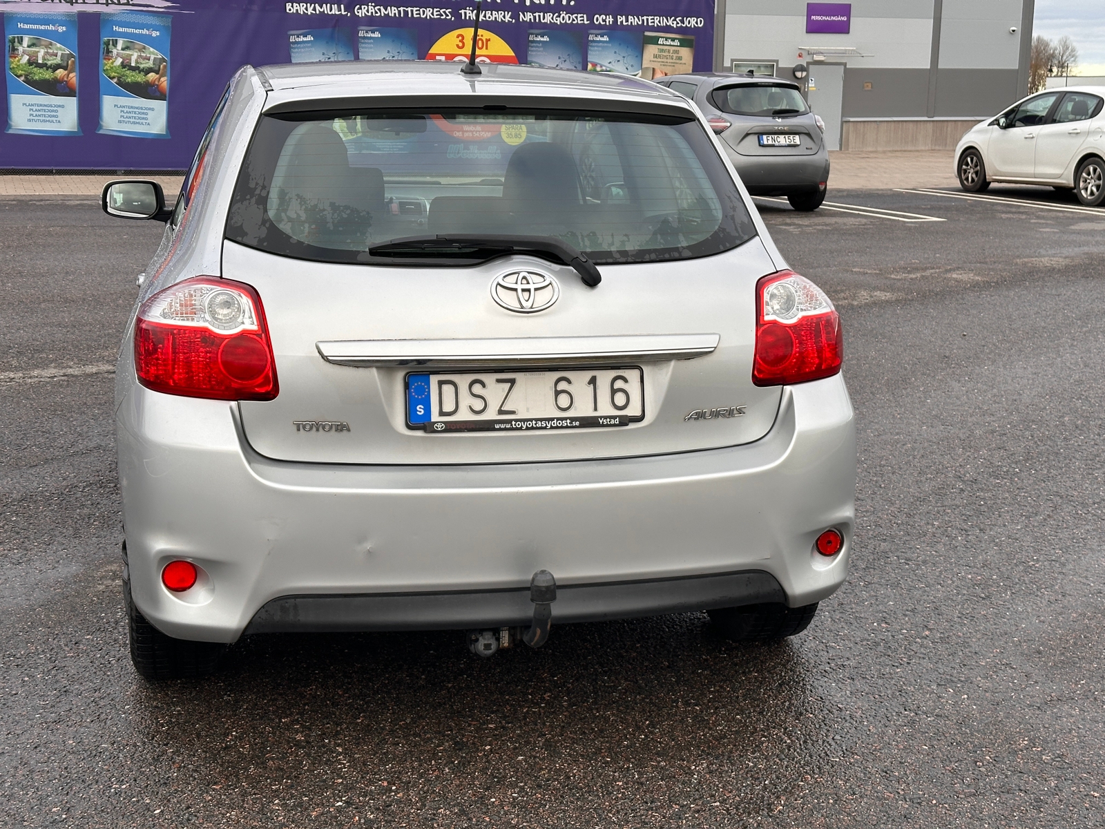 Toyota Auris 2010, kuva 3/7