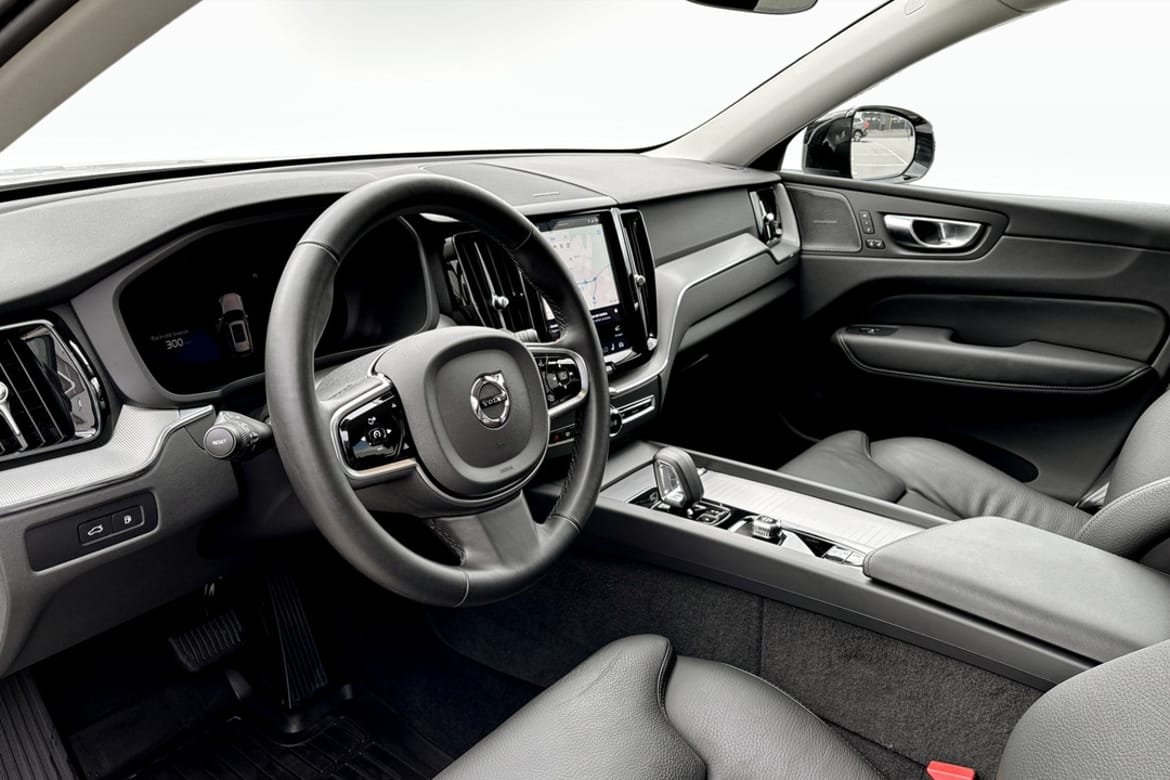 Volvo XC60 T6 Plus Dark Nordic Edition 2025, bild 5/9