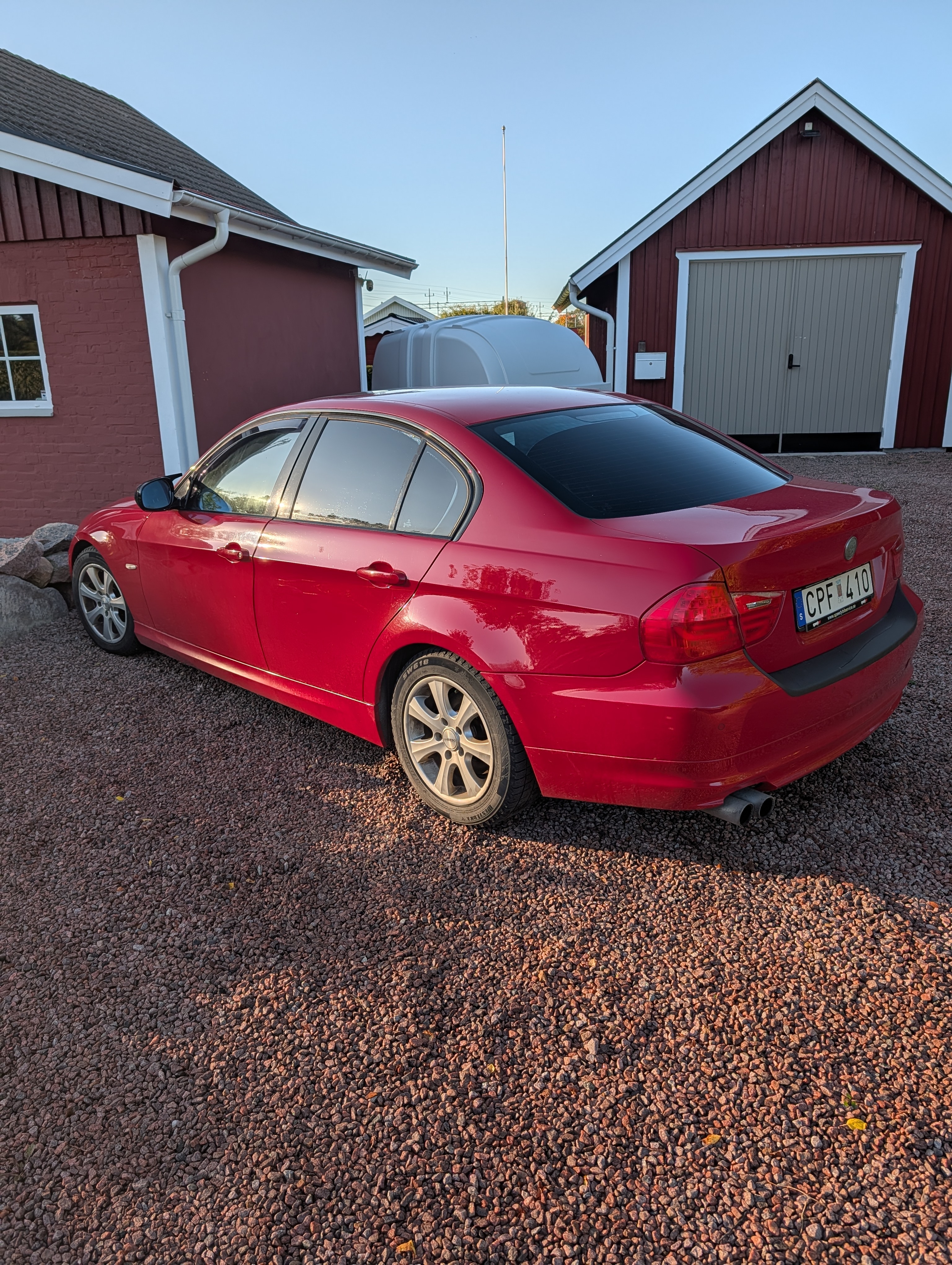BMW 325i 2009, bild 3/6