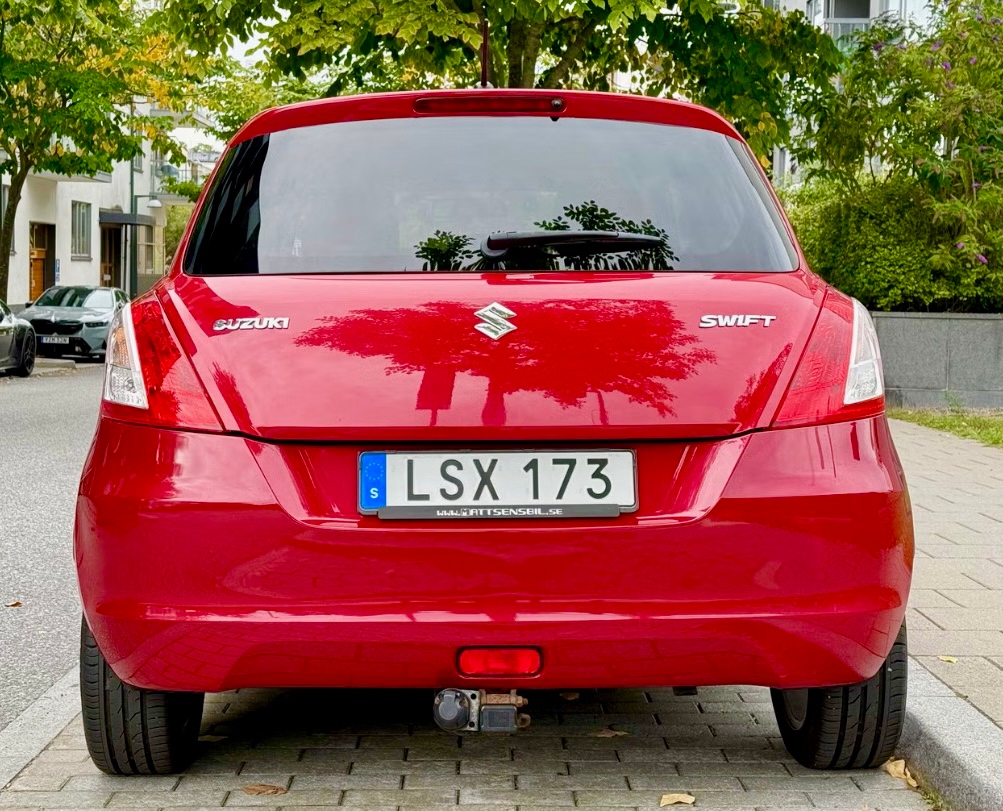 Suzuki Swift 2011, photo 5/10