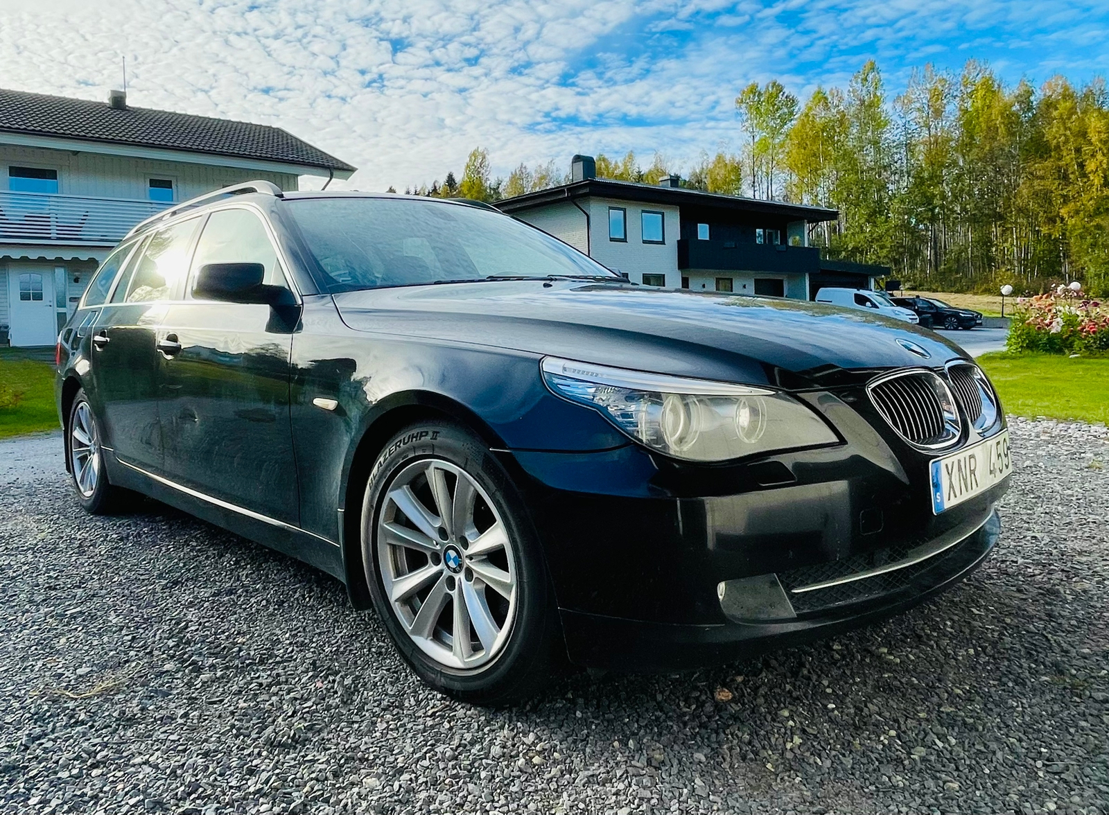 BMW 523