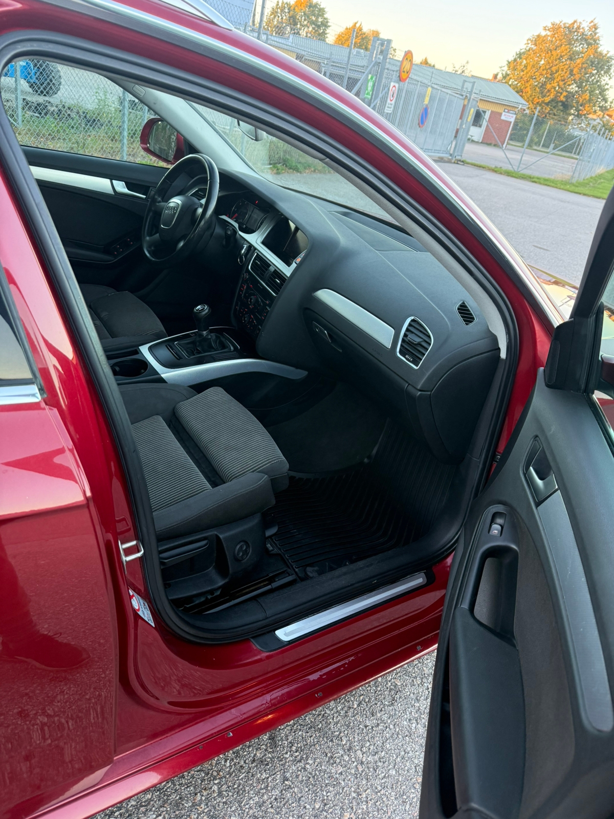 Audi A4 Avant 2.0 TDI DPF Manuell 2009, bild 7/9