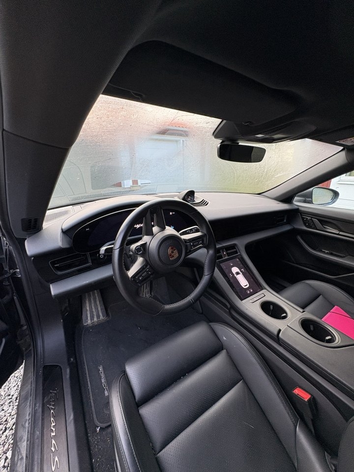 Porsche Taycan 2024, bild 5/5