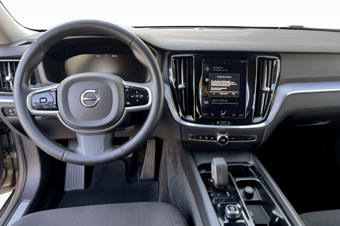 Volvo V60 Cross Country B4 AWD D Adv 2022, photo 4/9