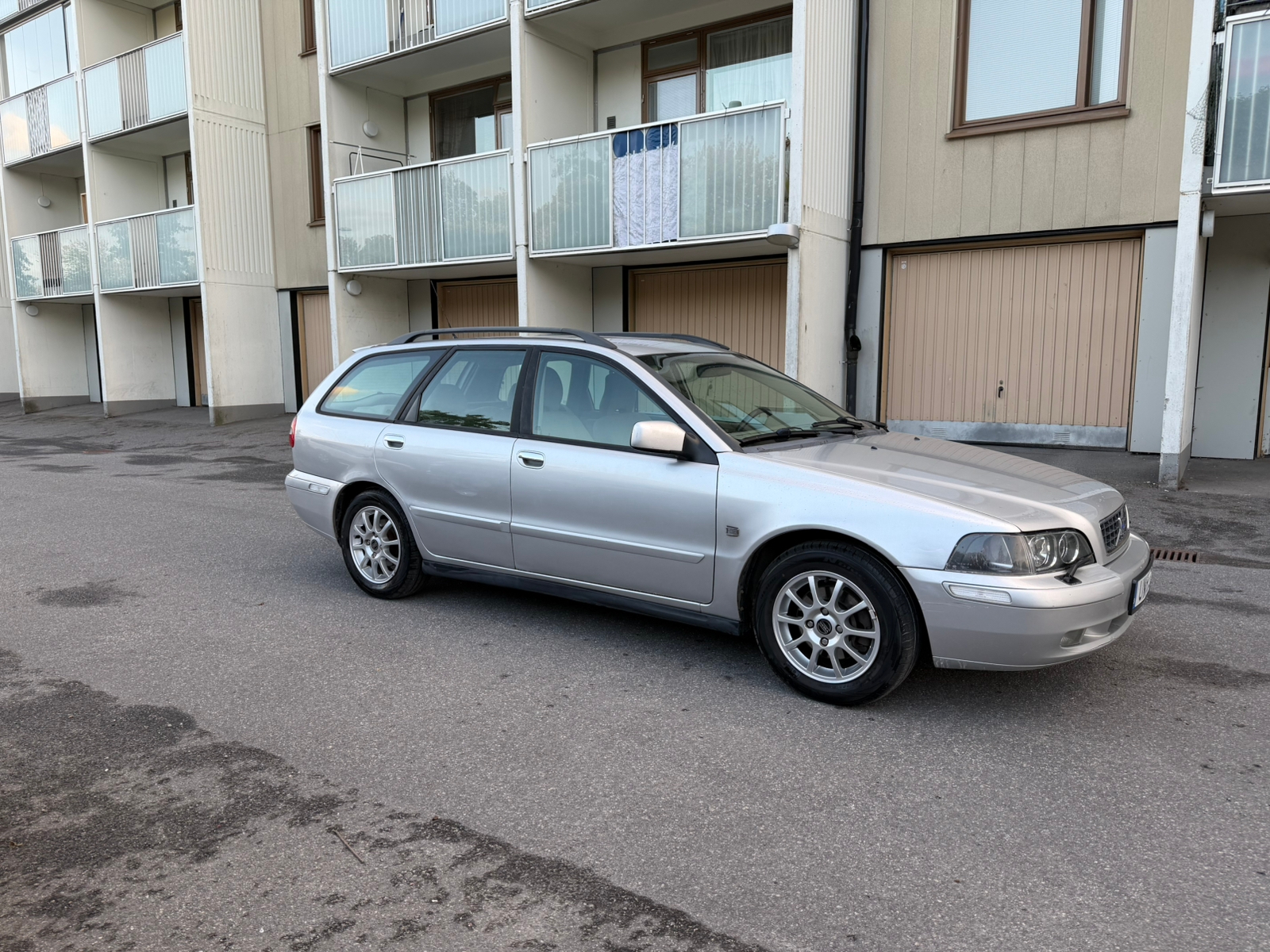 Volvo V40 1.8 Manuell 2004, bild 2/7