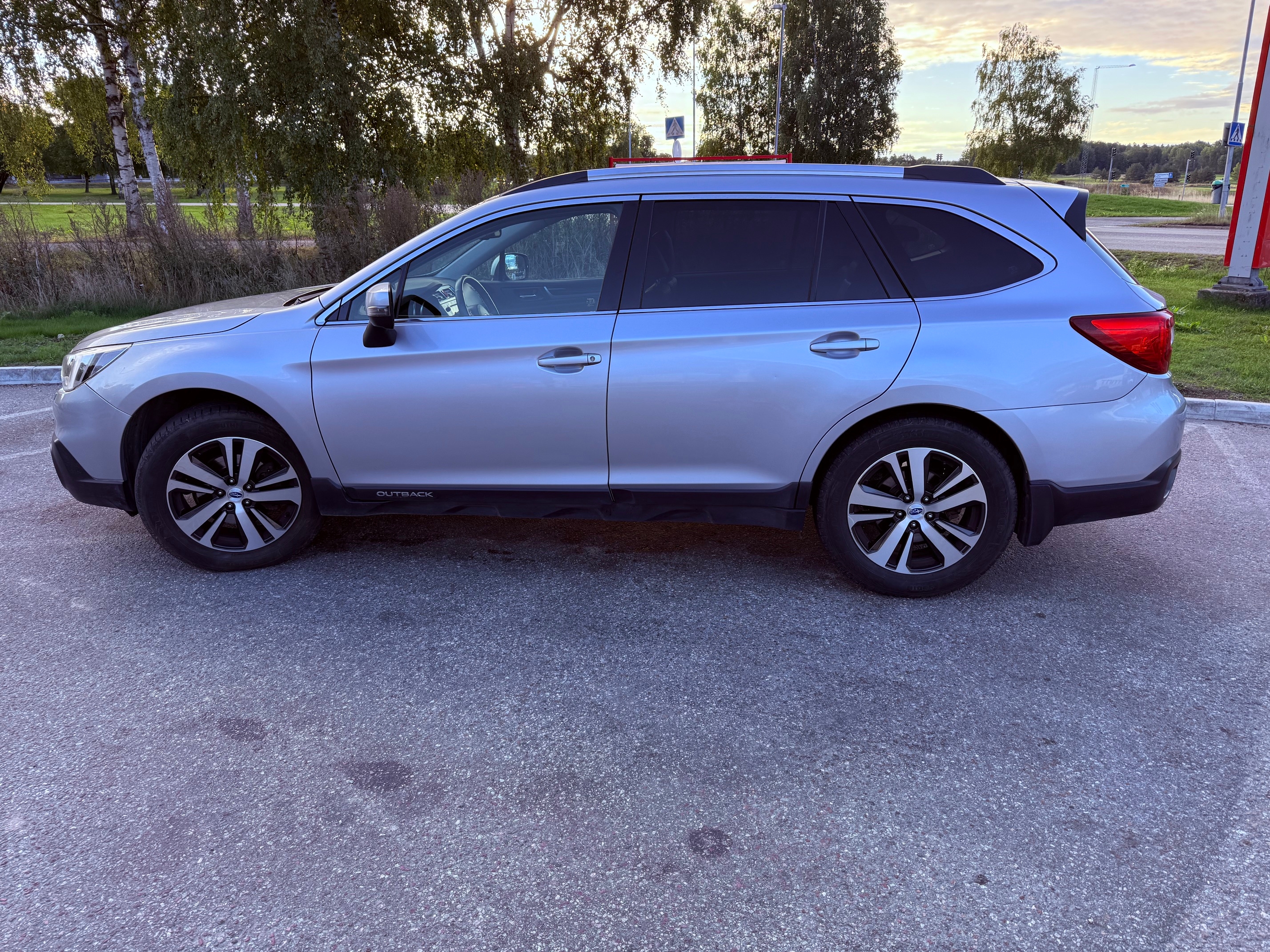 Subaru Outback 2.0 4WD Lineartronic 2017, bild 4/10