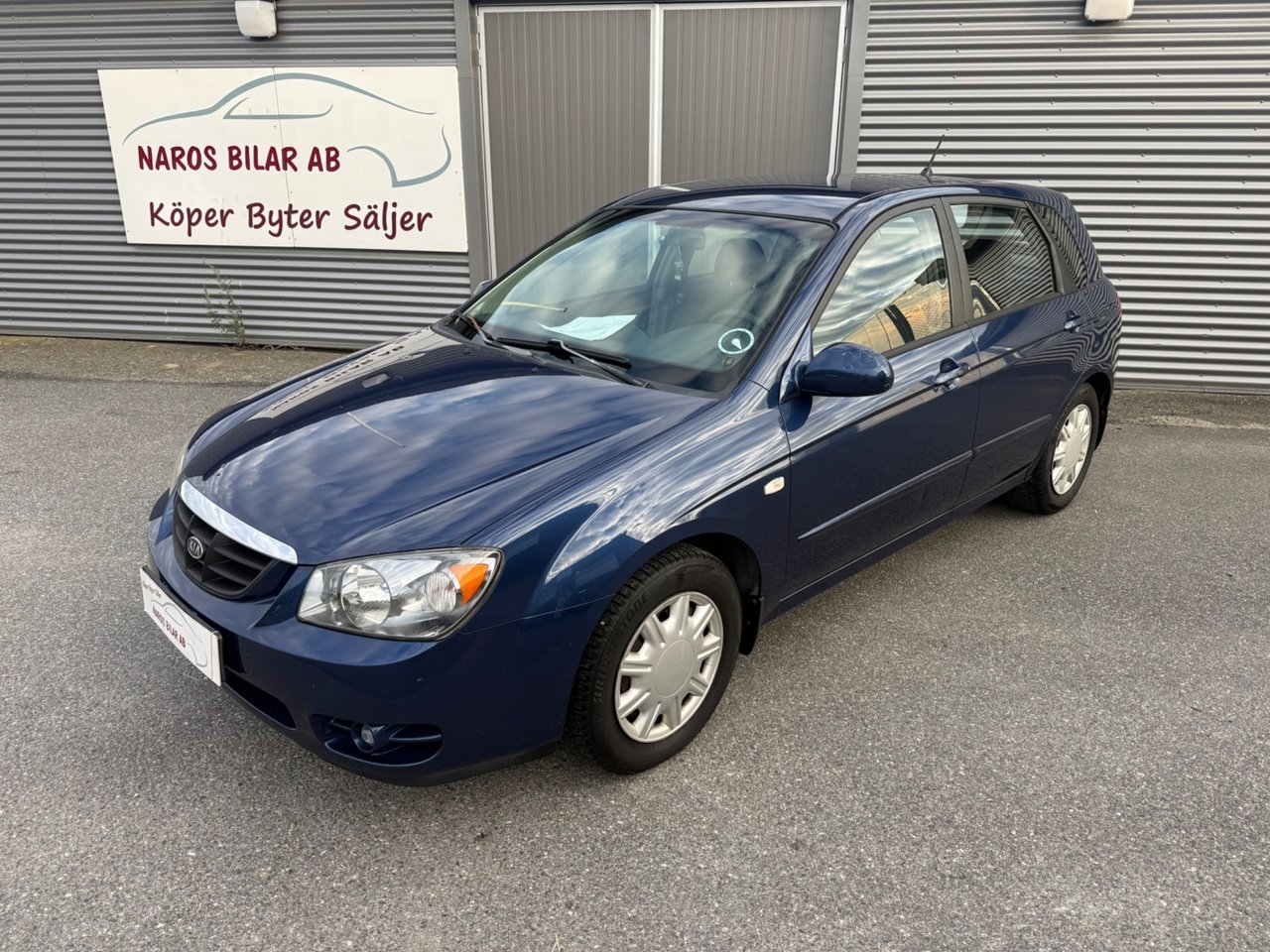 Kia Cerato Halvkombi 1.6 GLS Euro 4 2004, kuva 5/7