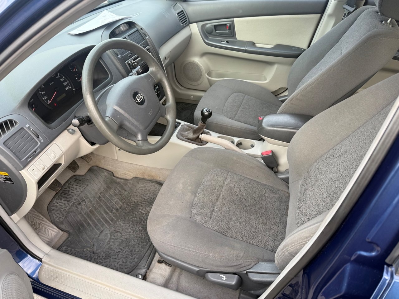Kia Cerato Halvkombi 1.6 GLS Euro 4 2004, kuva 7/7
