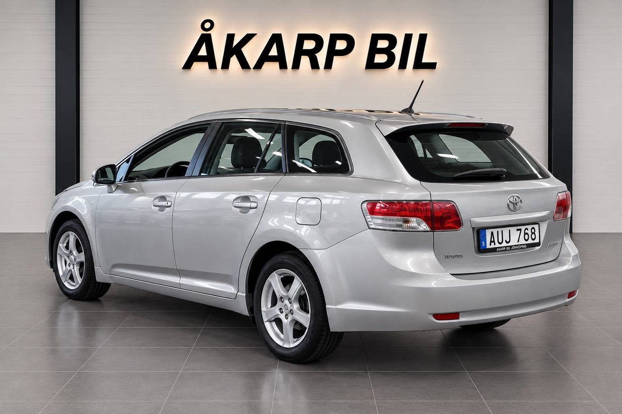 Toyota Avensis 2010, photo 7/10