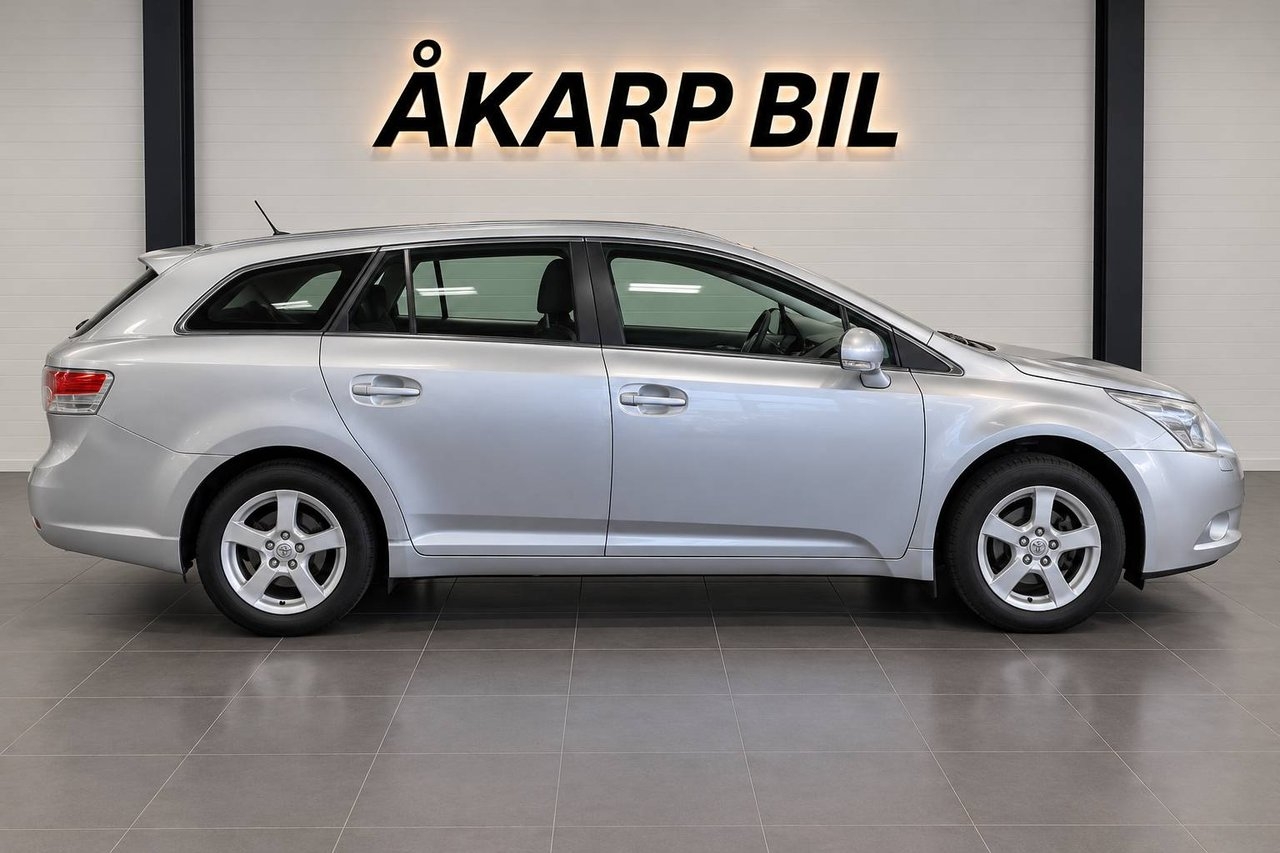 Toyota Avensis 2010, photo 4/10