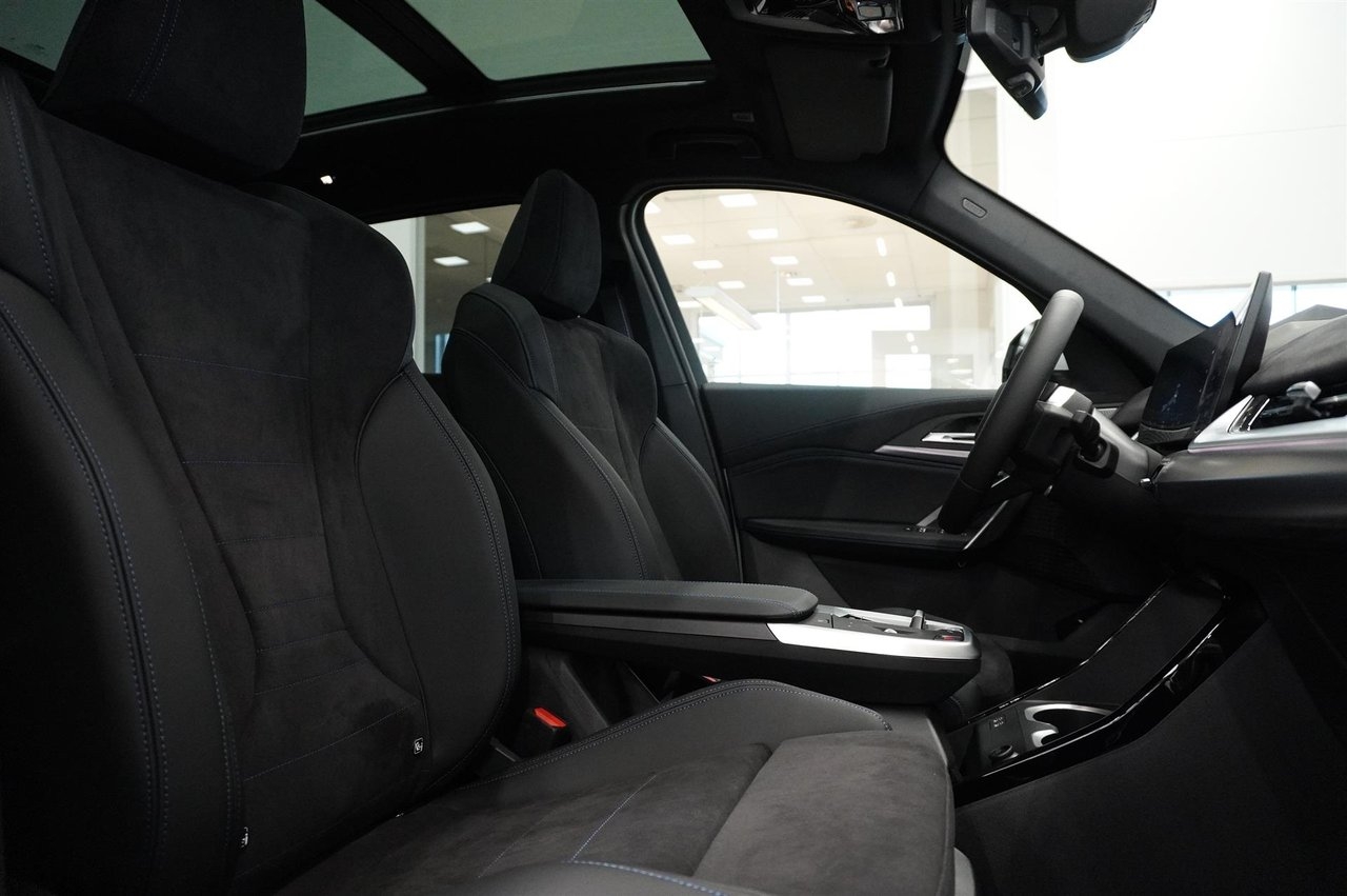 BMW iX1 2027, photo 4/10