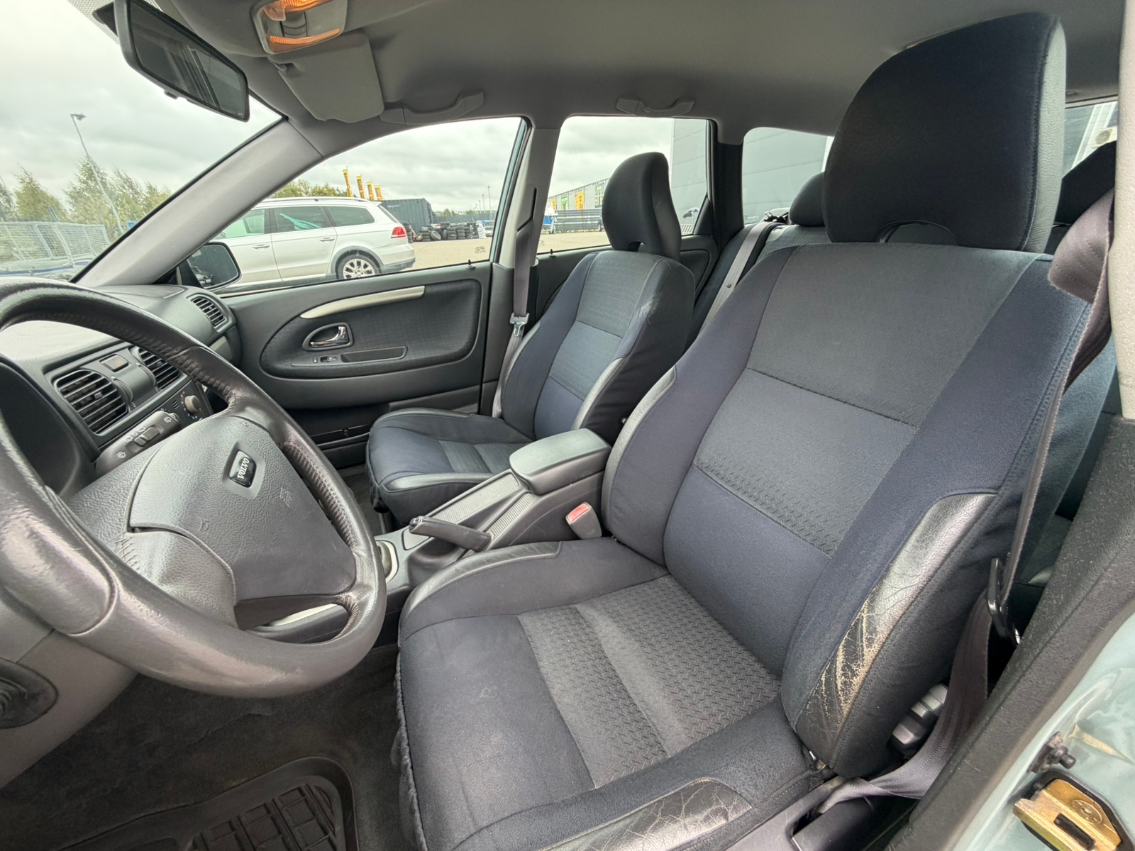 Volvo V40 2.0T Manuell 2003, bild 5/6
