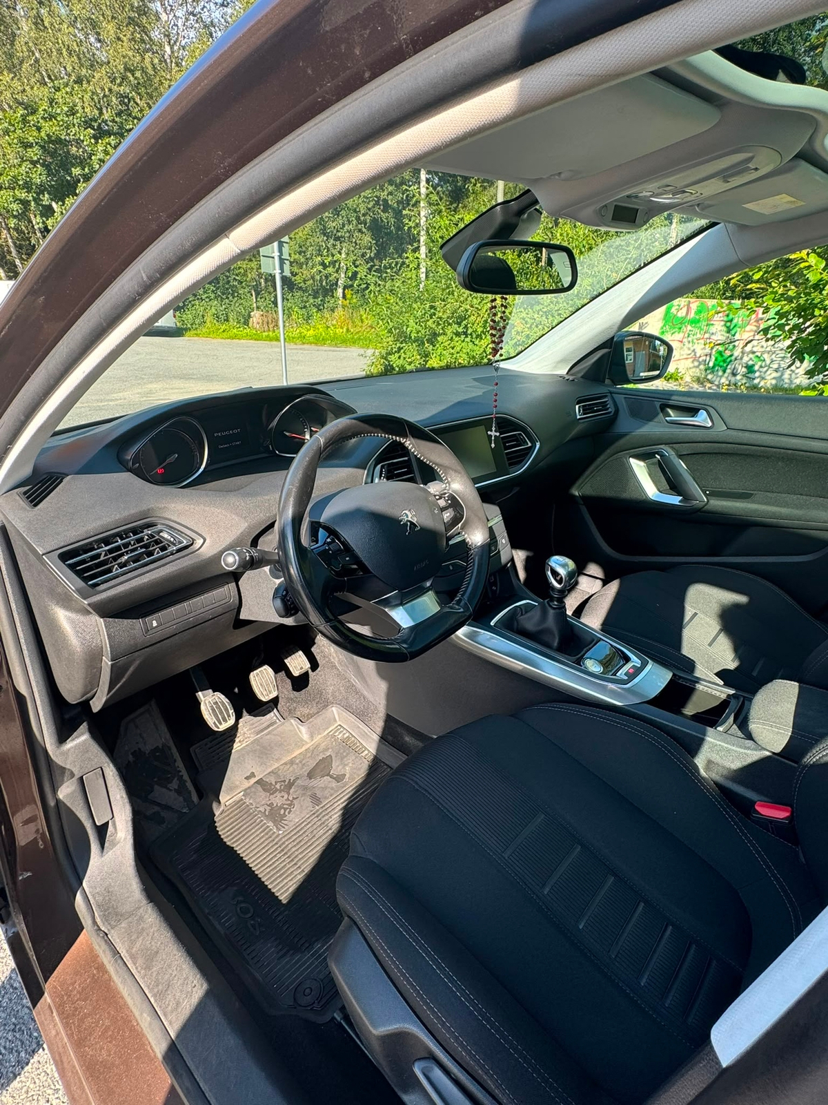Peugeot 308 1.6 THP 125hk Allure 2013, kuva 7/10