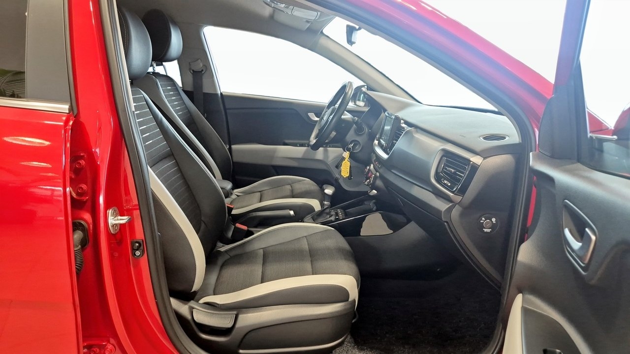 Kia Stonic ADVANCE PLUS 2020, photo 4/9