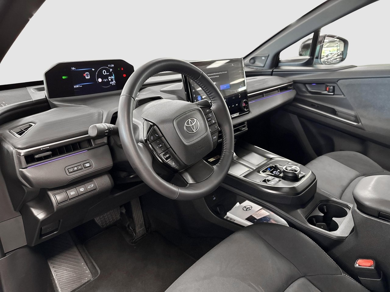 Toyota C-HR+ 77 kWh AWD EXE JBL 2026, bild 6/16