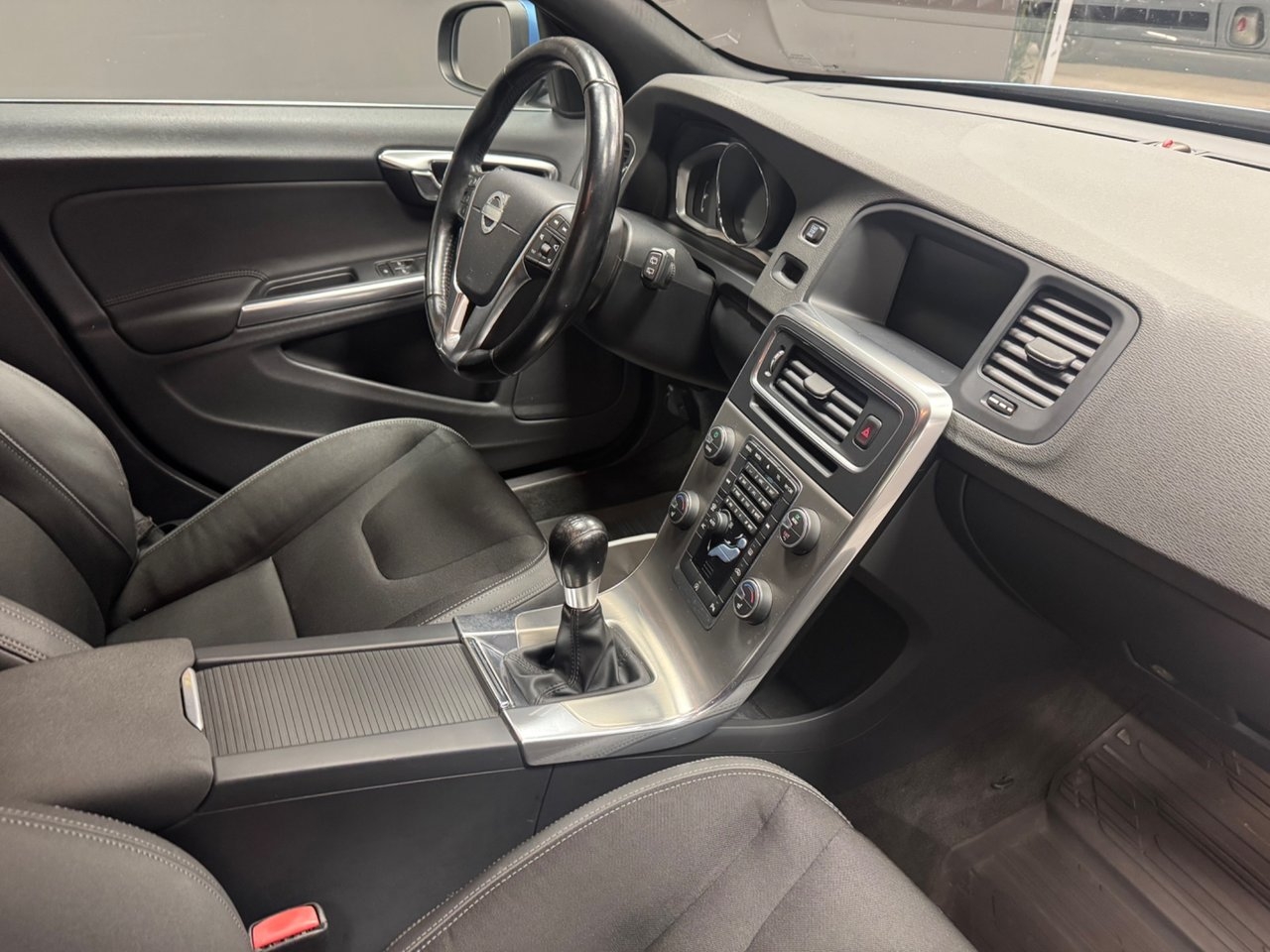 Volvo V60 2014, bild 7/8