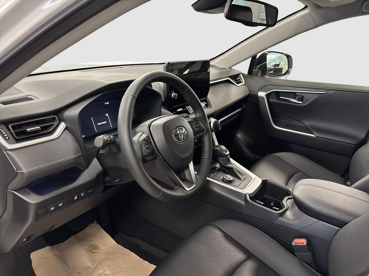 Toyota RAV4 2025, photo 7/10
