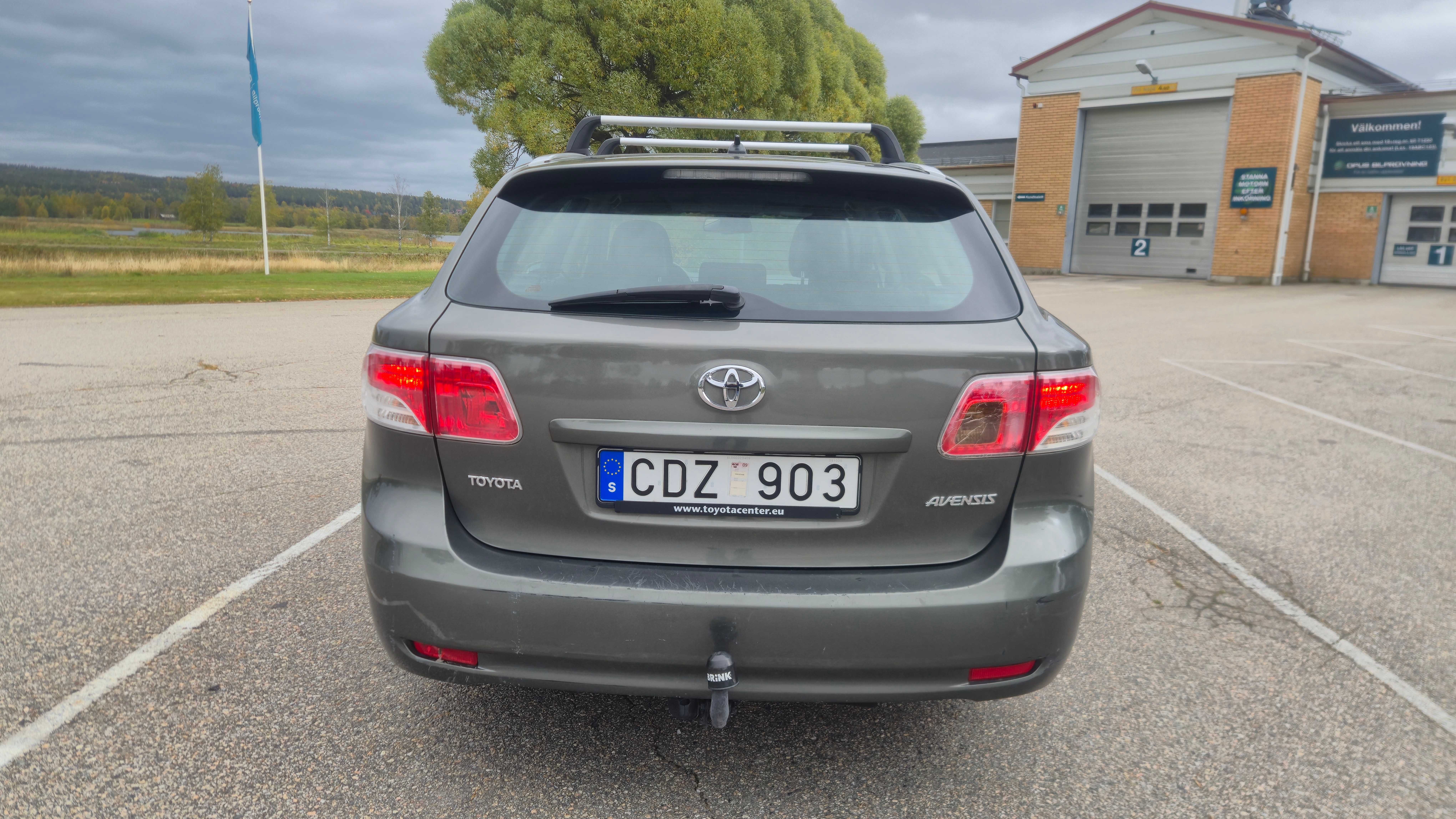 Toyota Avensis 2009, bild 4/8