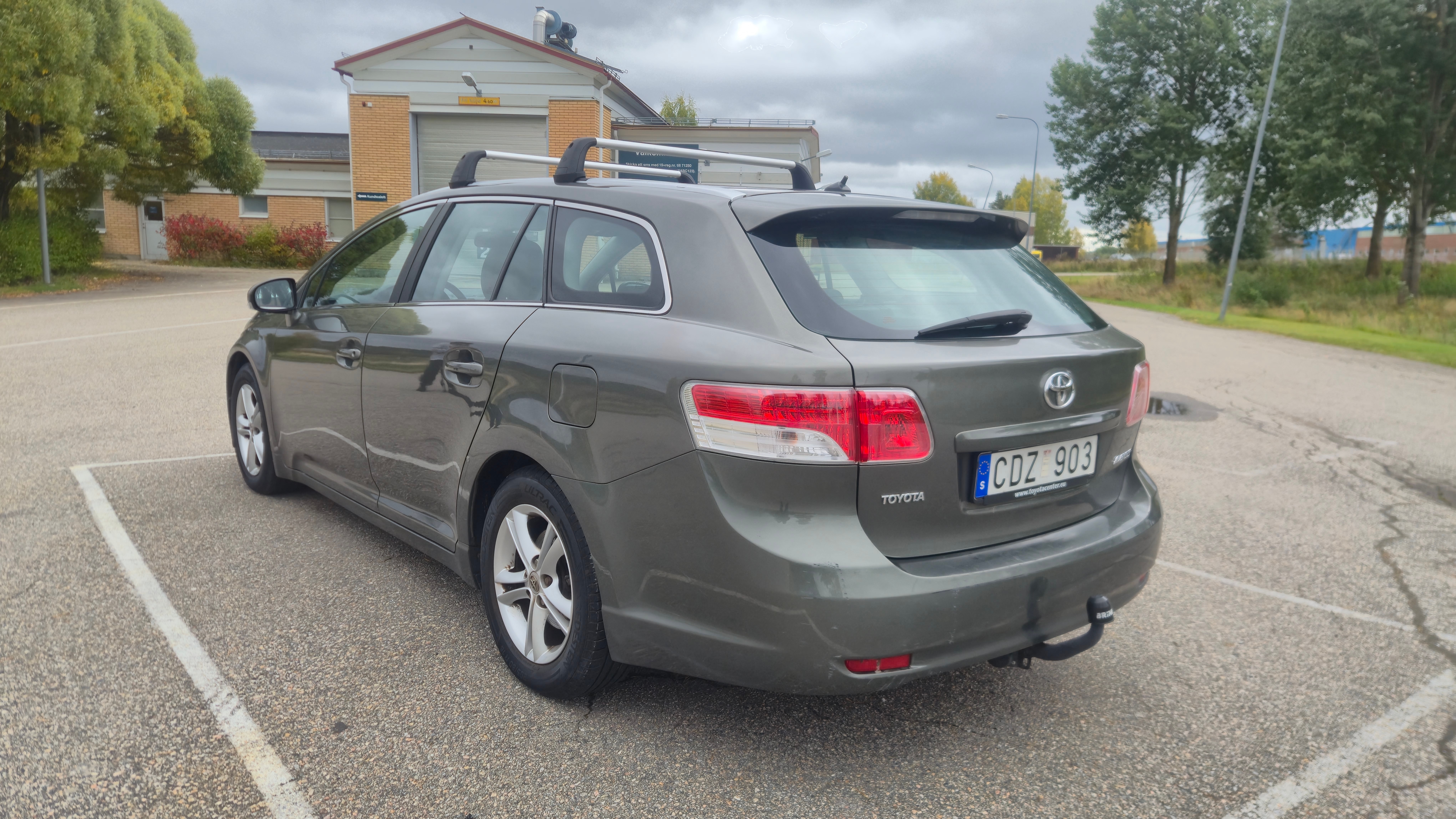 Toyota Avensis 2009, bild 3/8