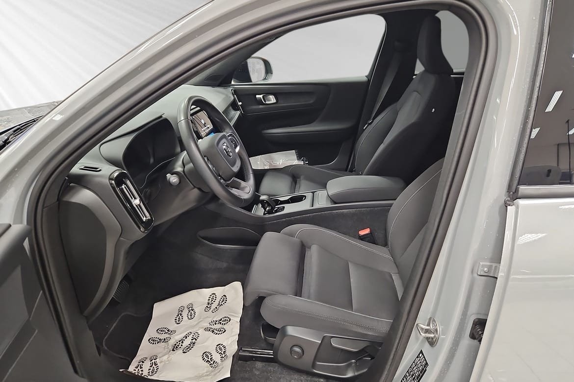Volvo EX40 2025, bild 7/10
