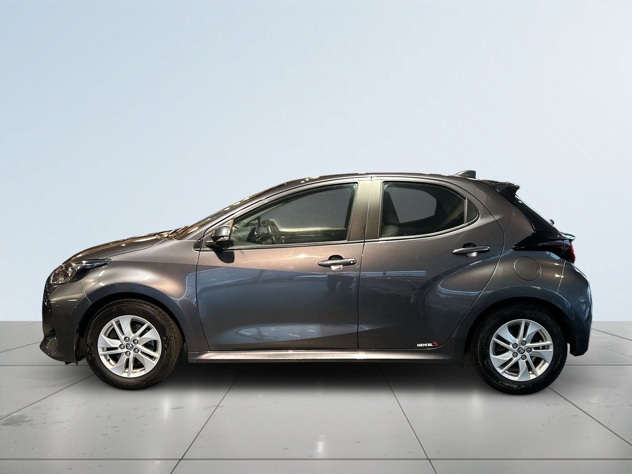 Toyota Yaris Hybrid CVT Active 2022, bild 4/10