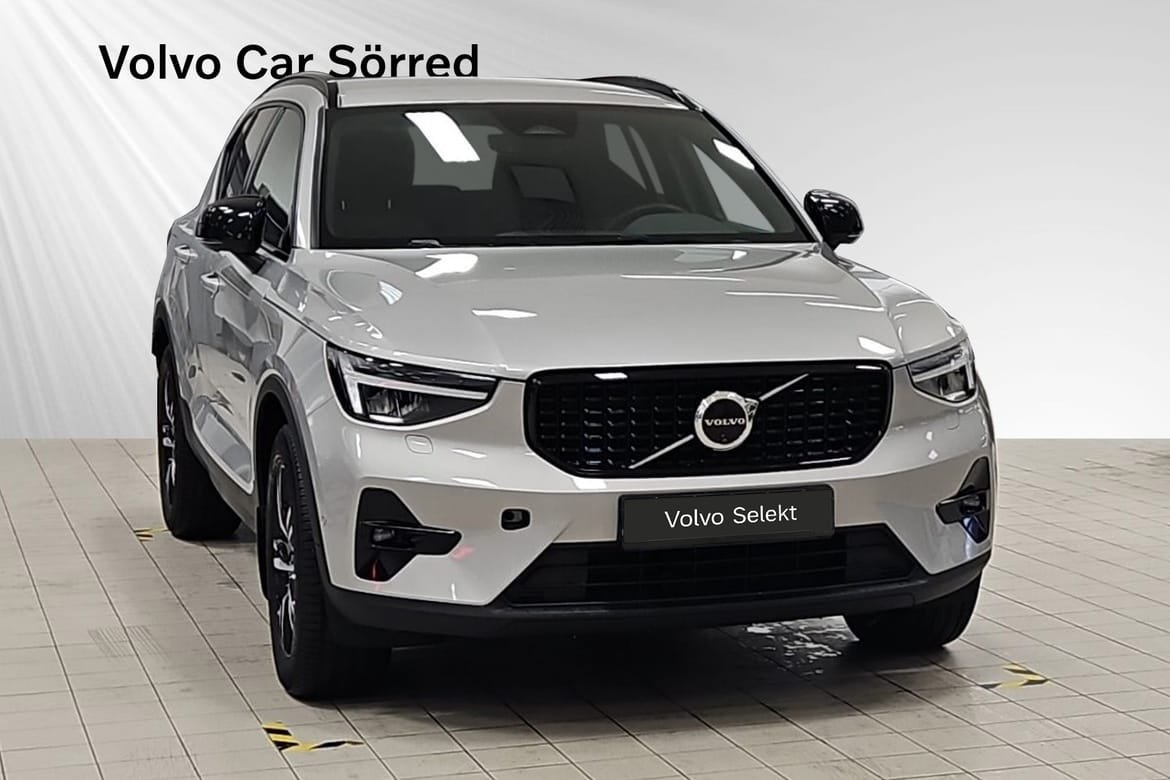 Volvo XC40 B3 FWD Bensin Plus Dark, Drag 2025, bild 6/10
