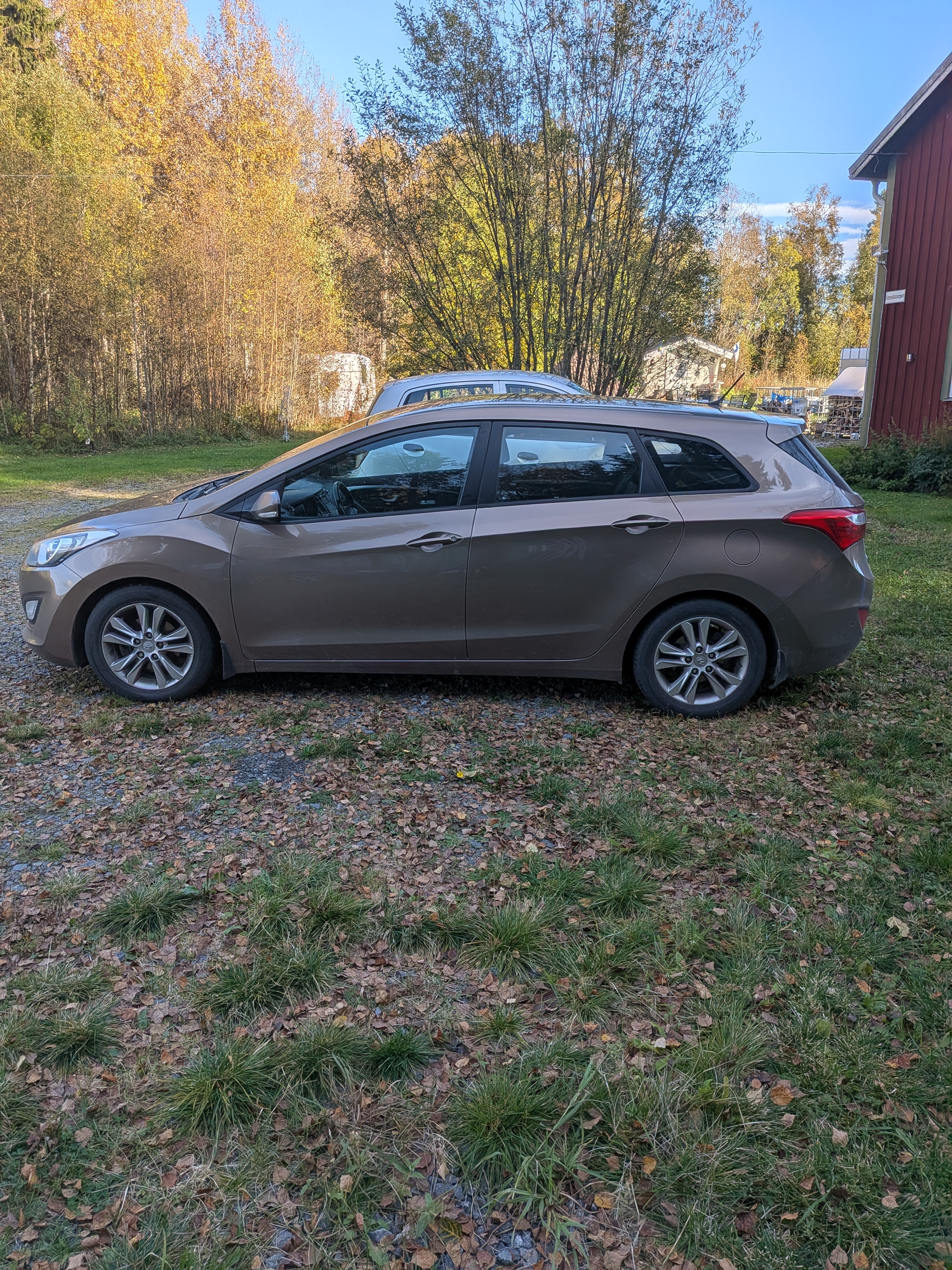 Hyundai i30 Kombi 1.6 CRDi Manuell 2014, bild 3/8