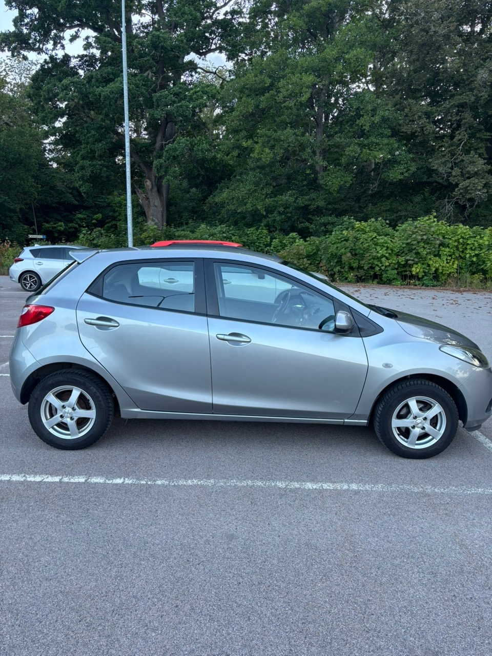 Mazda 2 5-dörrar 1.3 MZR Manuell 2010, bild 3/7
