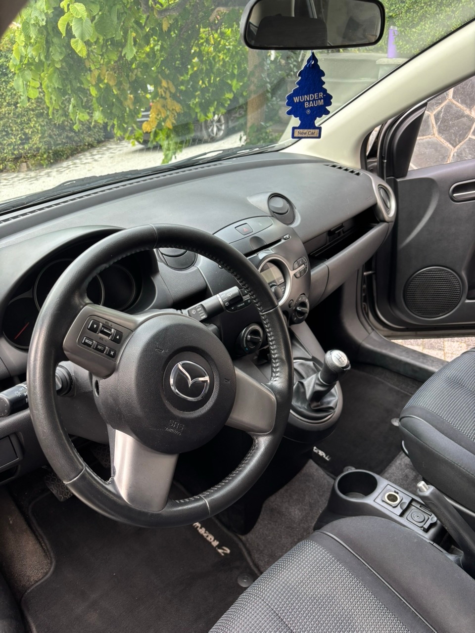 Mazda 2 5-dörrar 1.3 MZR Manuell 2010, bild 6/7