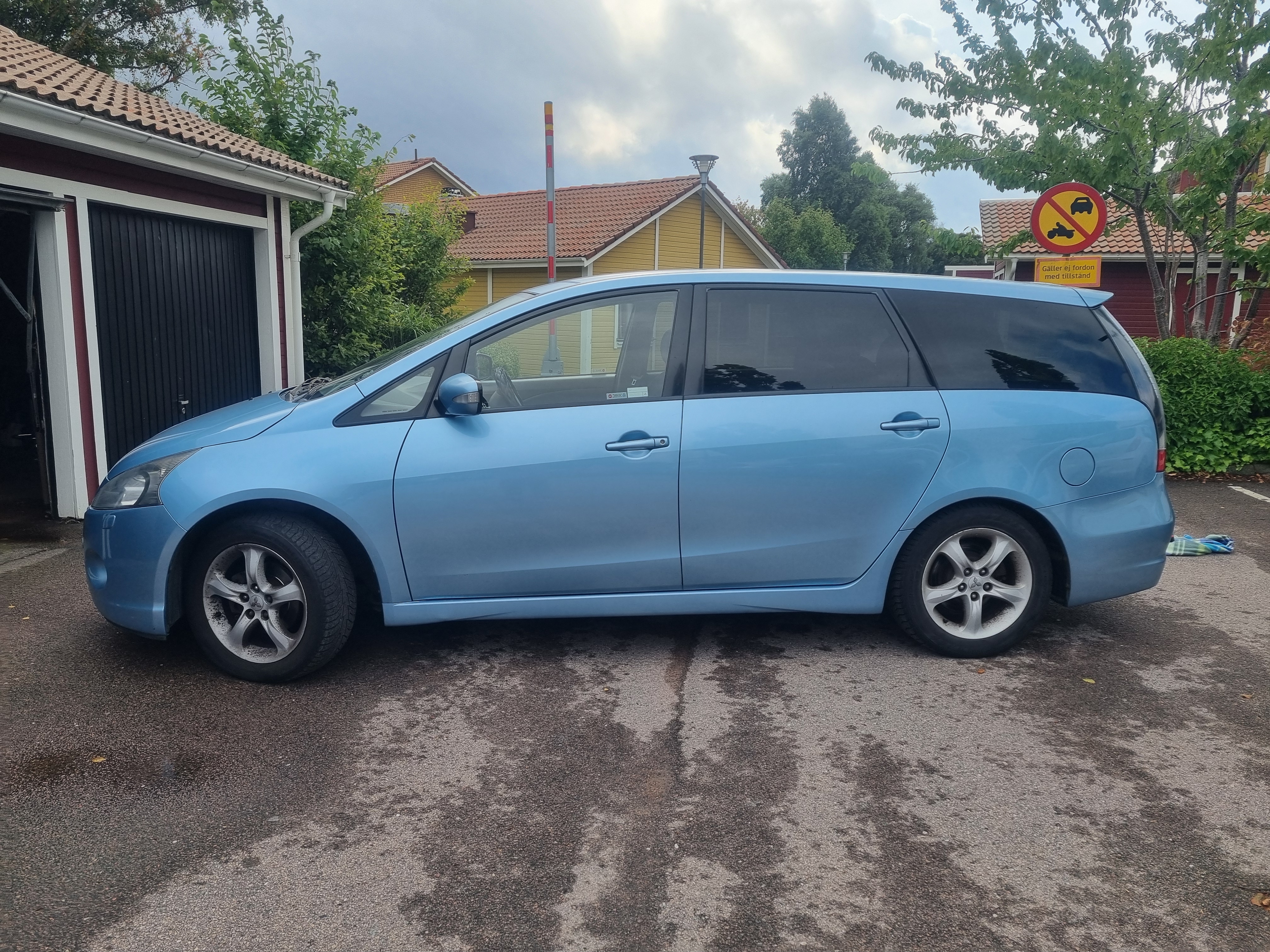 Mitsubishi Grandis 2004, bild 2/6