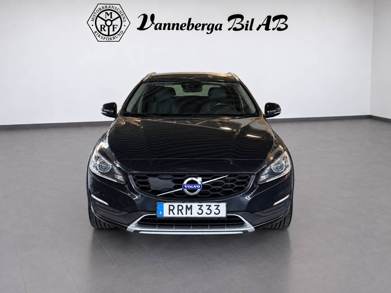 Volvo V60 Cross Country 2018, kuva 2/6
