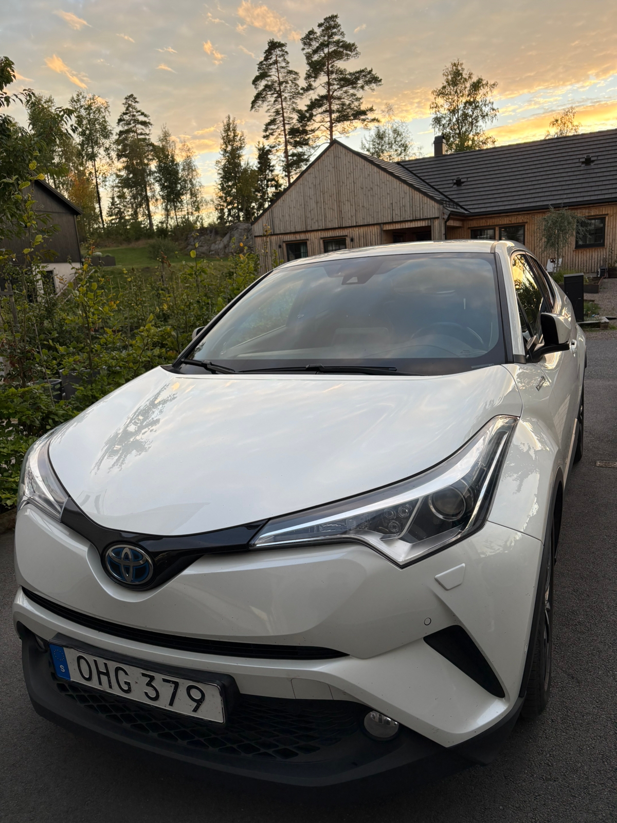Toyota C-HR 2017, bild 3/10