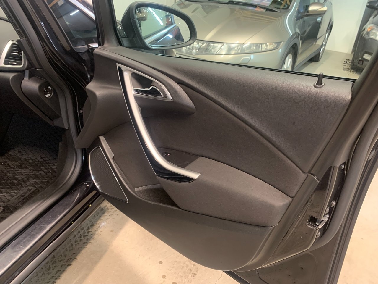 Opel Astra 1.7 CDTI Enjoy Euro 5 2012, bild 6/10