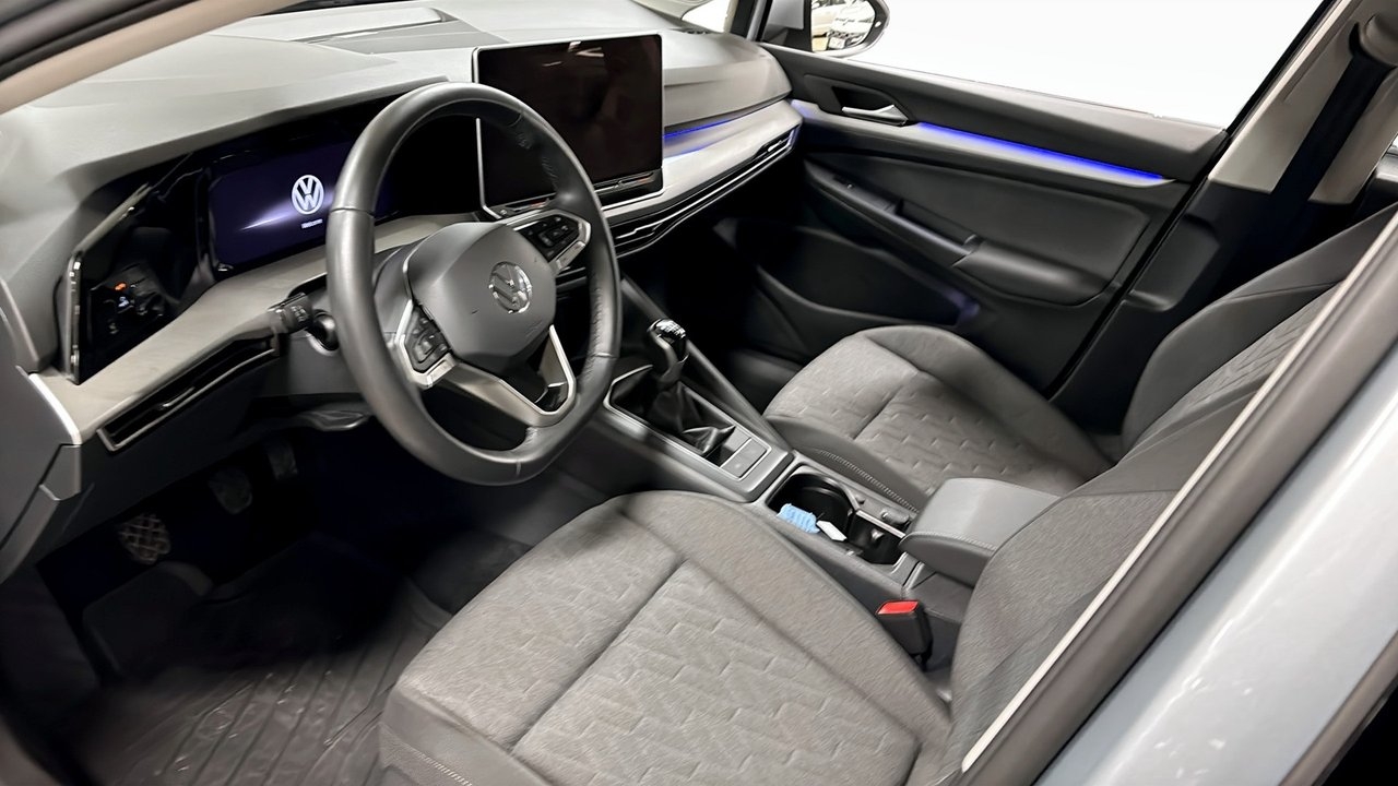 Volkswagen Golf 2025, photo 7/10