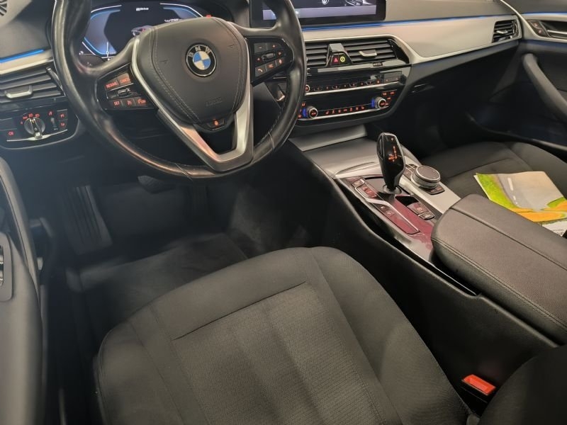 BMW 530 2021, photo 7/10