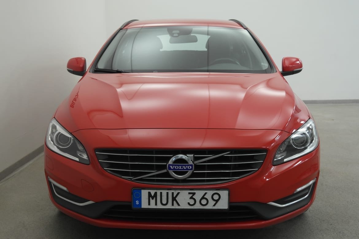 Volvo V60 D3 Momentum Business Edition 2016, kuva 7/10