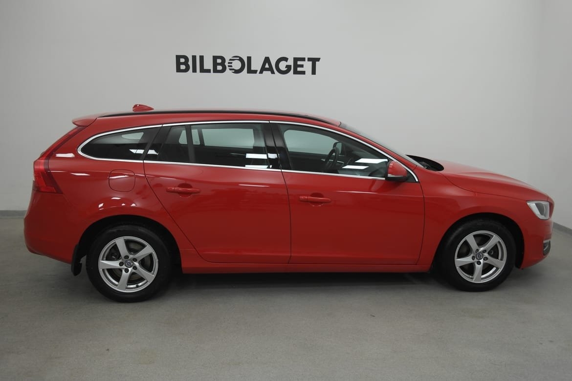 Volvo V60 D3 Momentum Business Edition 2016, kuva 4/10