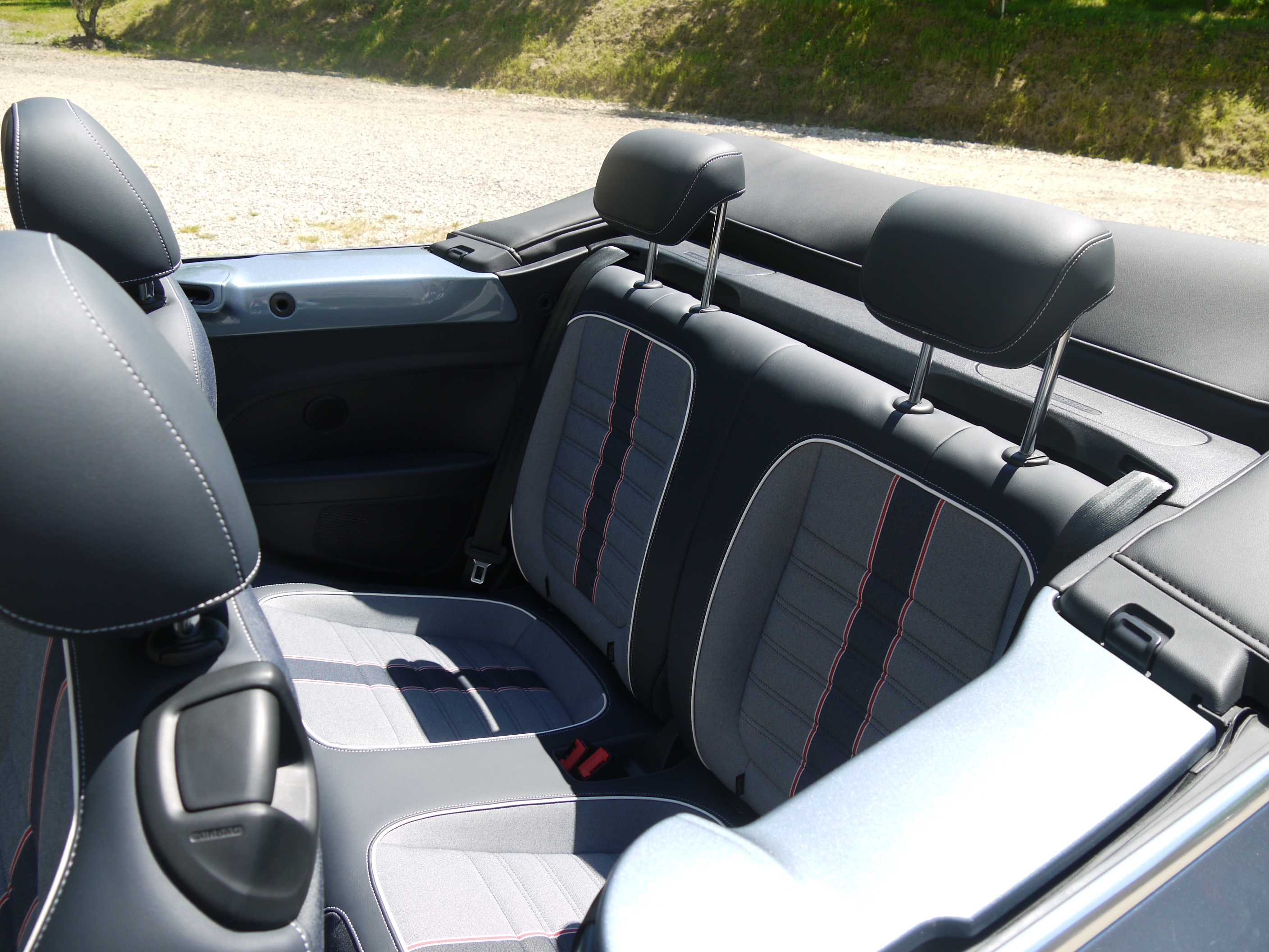 Volkswagen Beetle 2017, bild 3/5