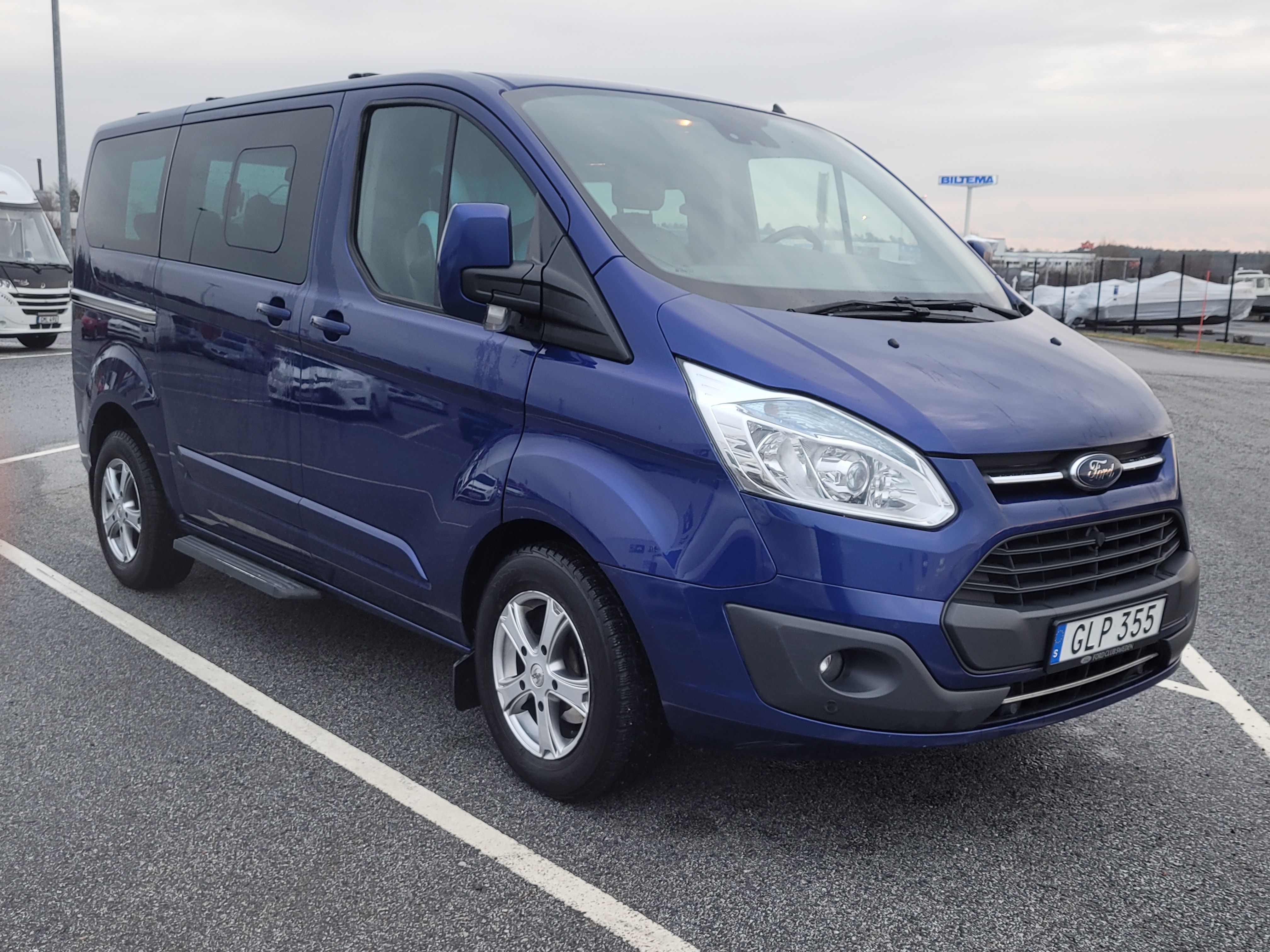 Ford Tourneo Custom 310 2.0 TDCi Manuell 2016, bild 2/6