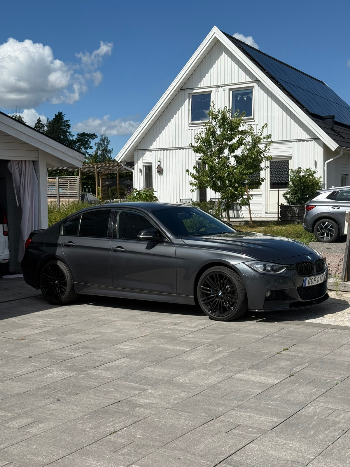BMW 320 d Sedan Steptronic 2013, photo 2/9