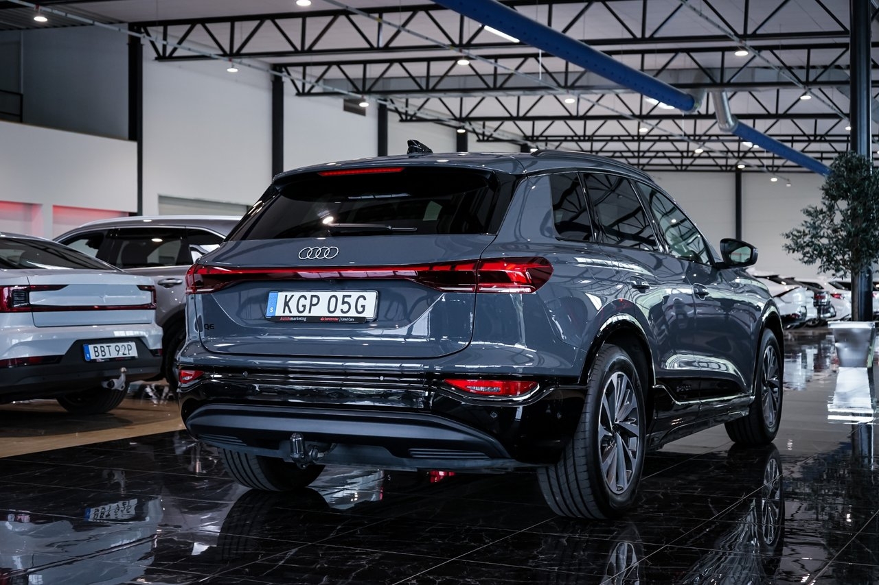Audi Q6 e-tron 2025, photo 6/10