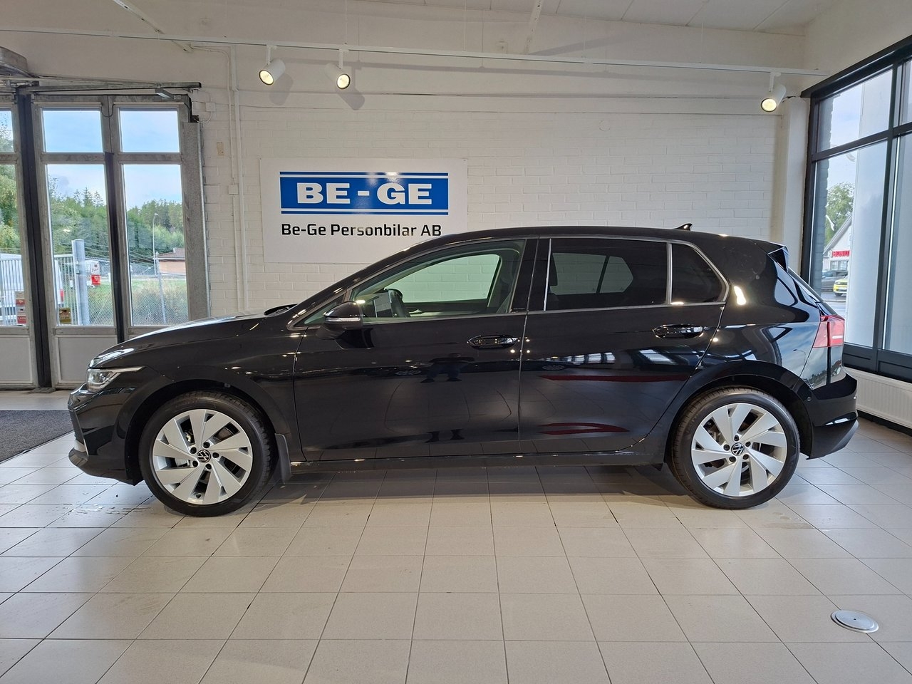 Volkswagen Golf 1.5 eTSI Life Dragkrok 2026, bild 4/10