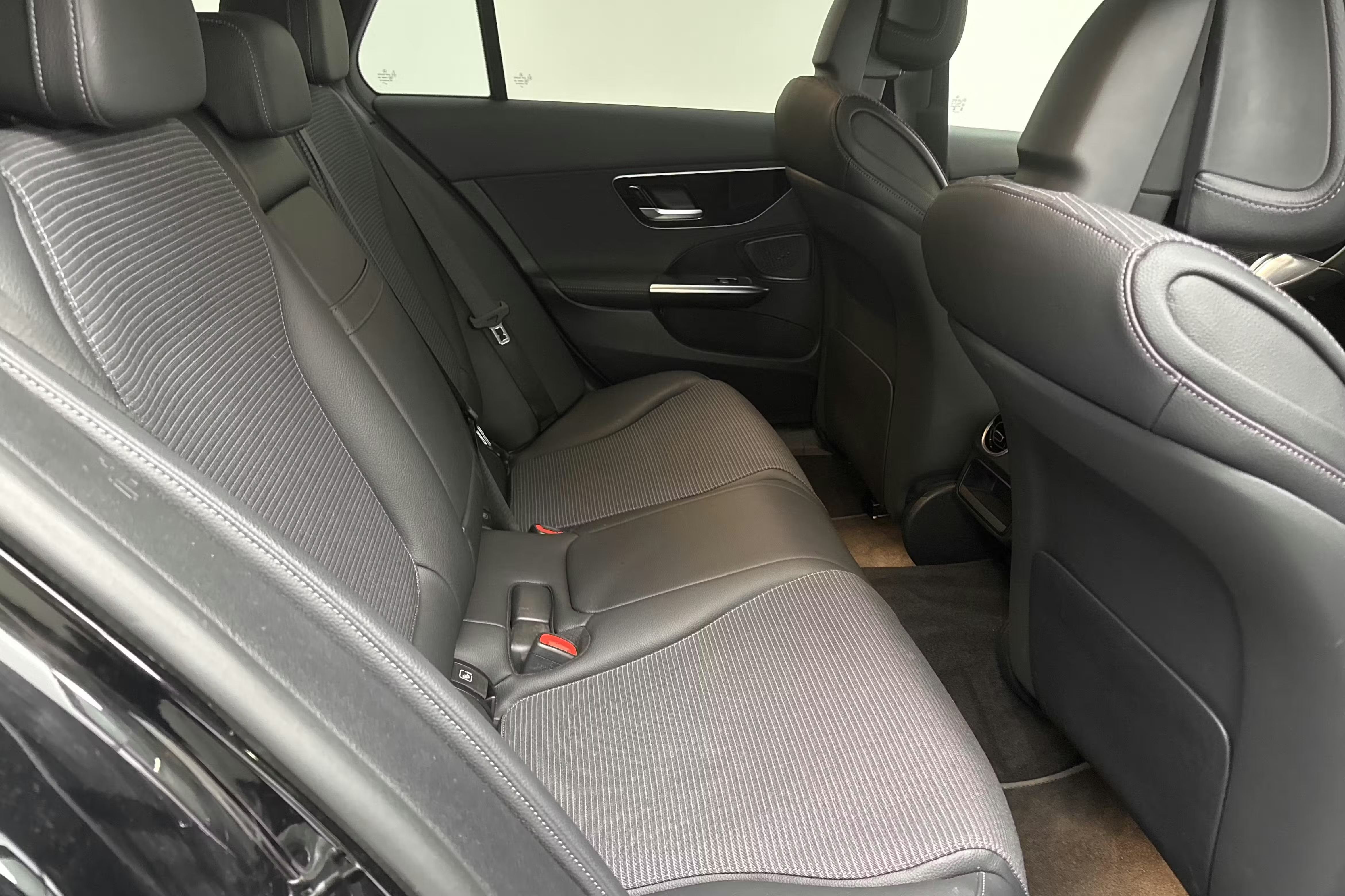 Mercedes-Benz C 300 T e 9G-Tronic 2023, kuva 4/7