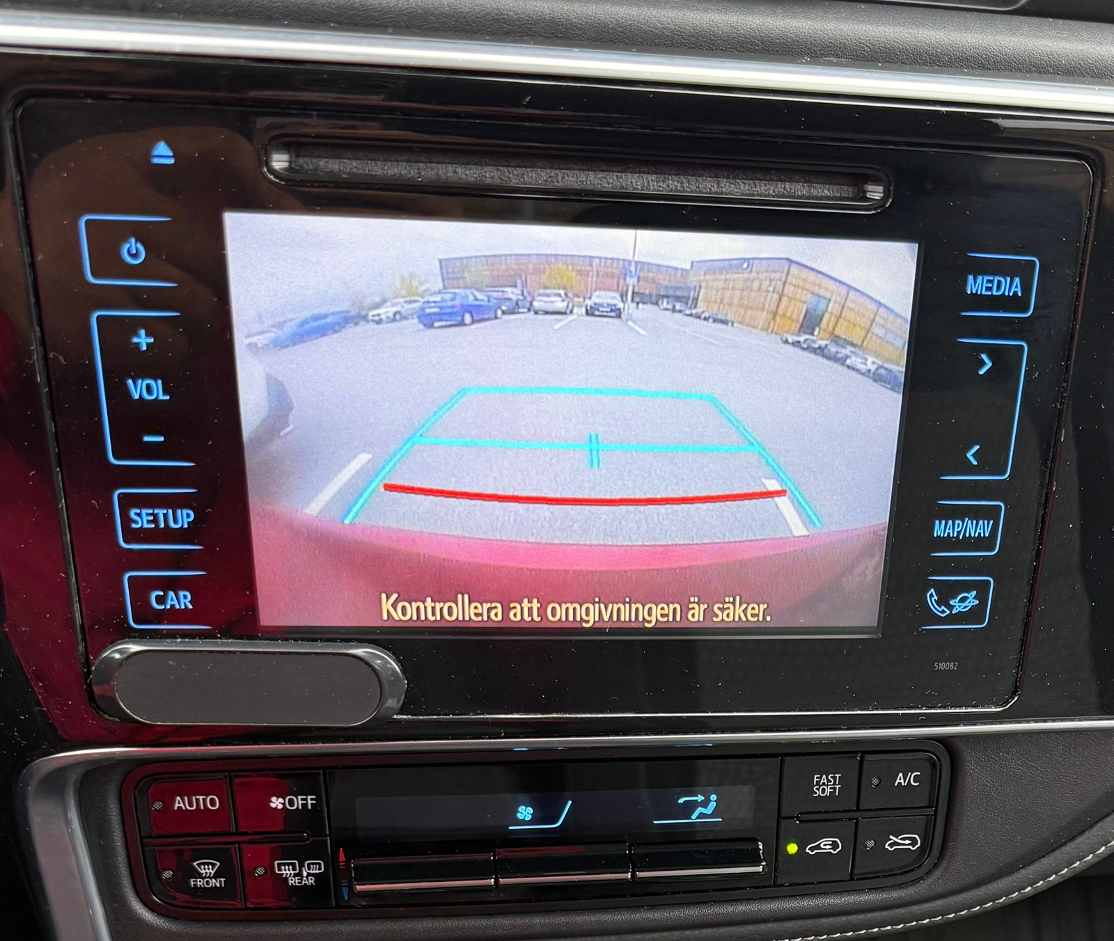 Toyota Auris Hybrid e-CVT 2017, bild 6/13