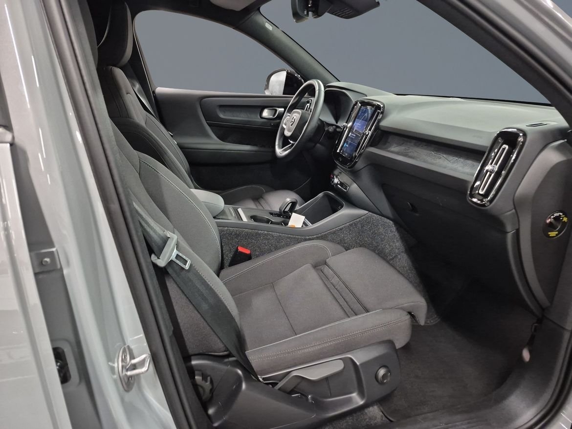 Volvo EX40 2025, bild 7/10