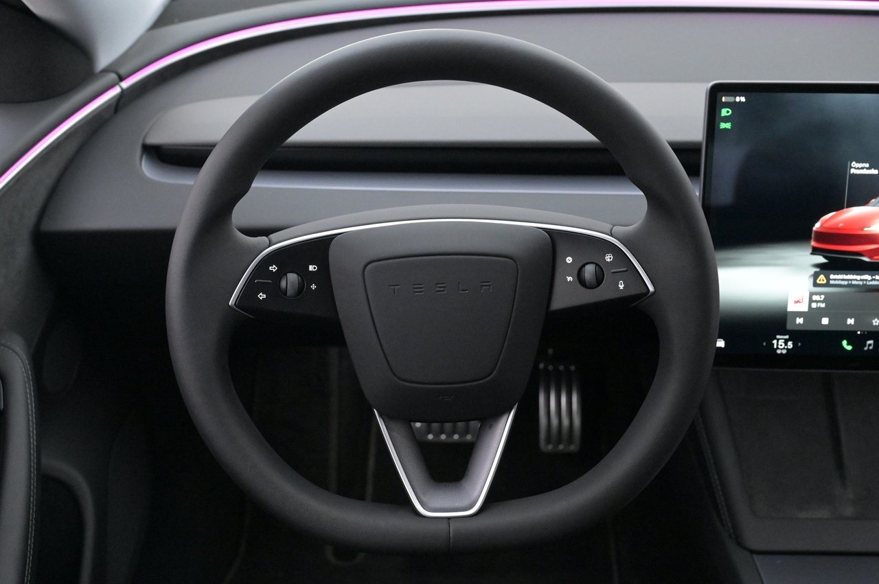 Tesla Model 3 2024, photo 7/10