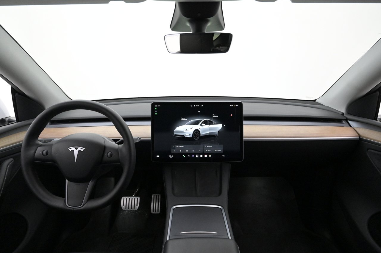 Tesla Model Y Performance Drag Autopilot 2022, bild 6/10