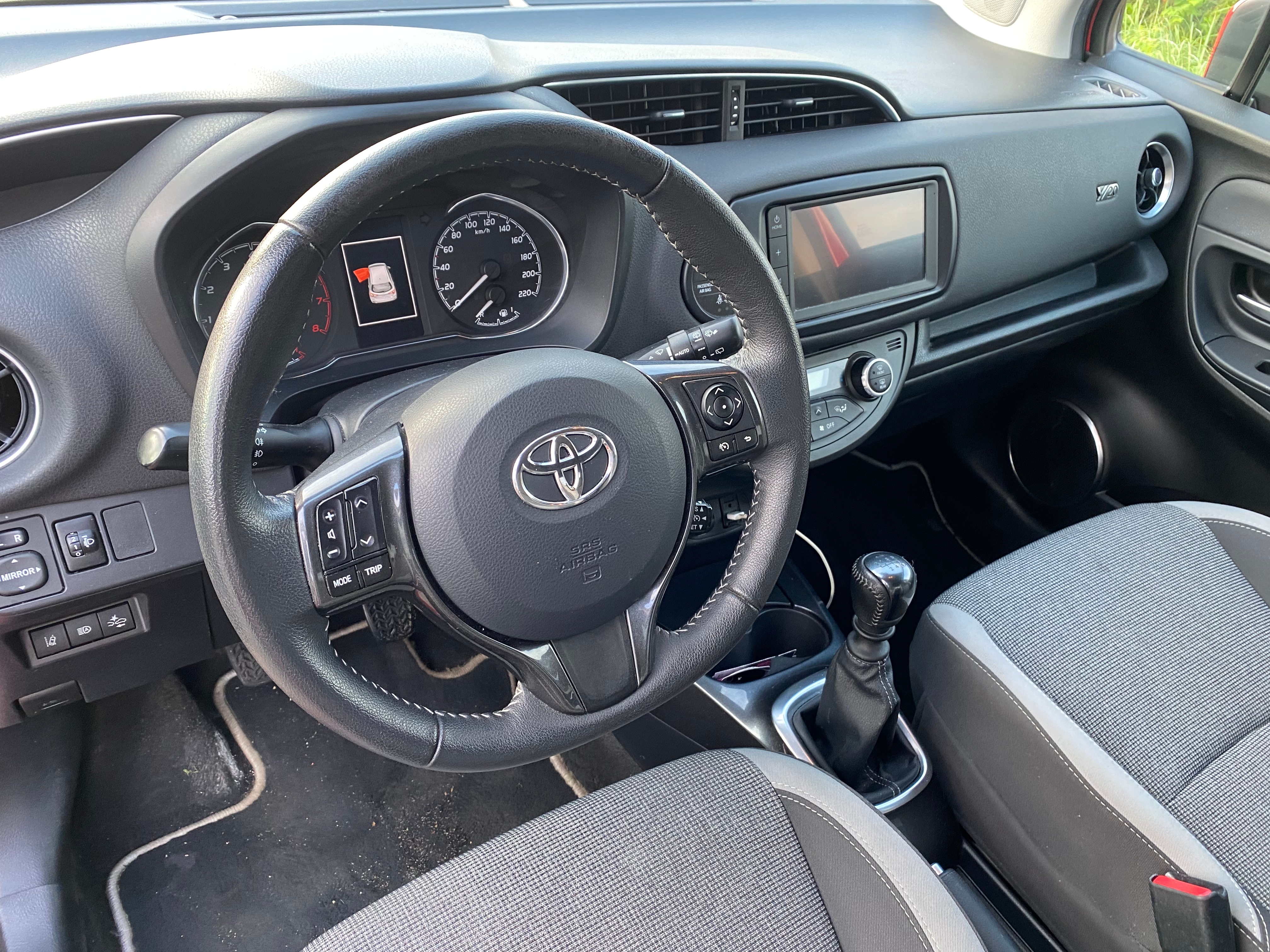 Toyota Yaris 2019, bild 7/8