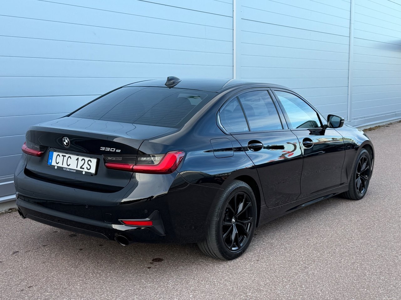 BMW 330 e Sedan 2020, bild 7/10