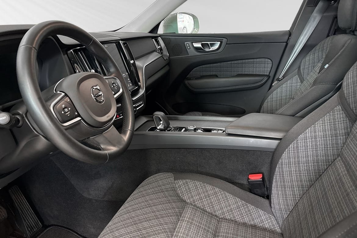 Volvo XC60 T6 Core Special Edition 2025, bild 7/10